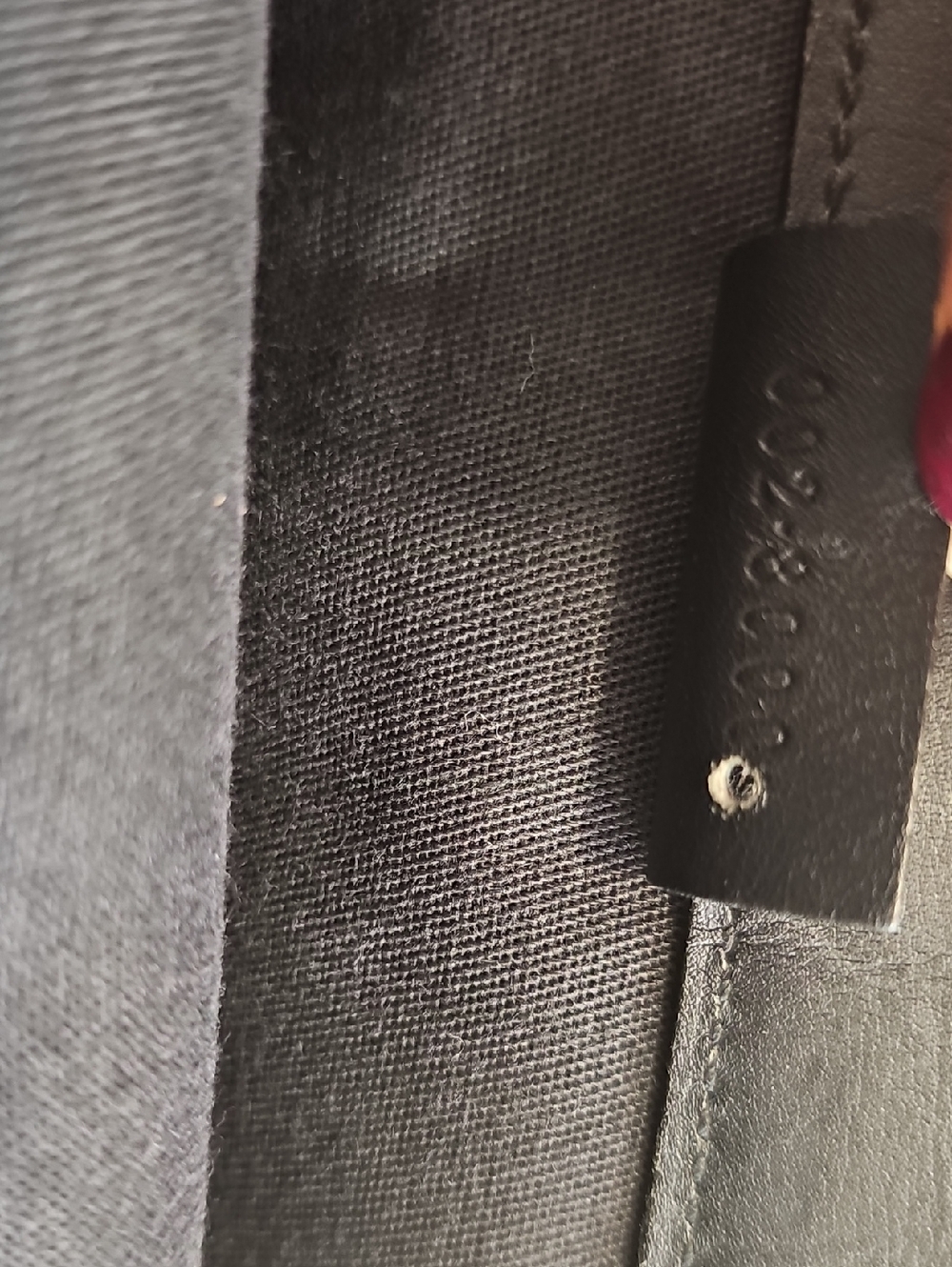 Gucci: Vintage Tote Bag: Suede & Leather - Picture 14 of 16